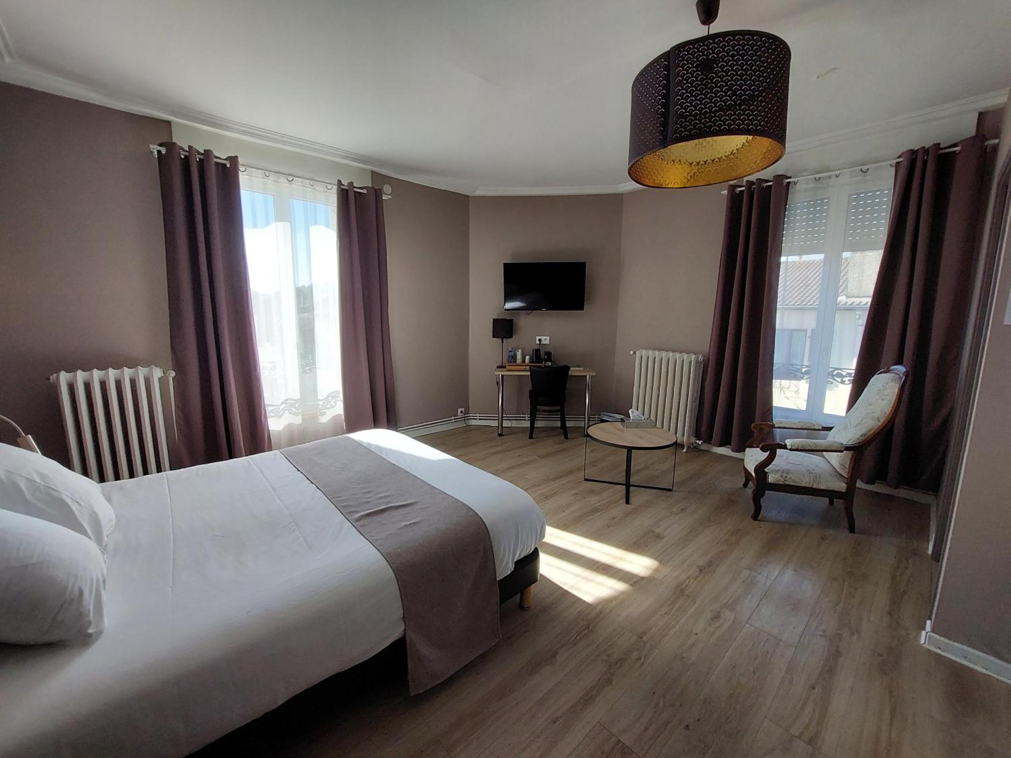 Logis Auberge Des Voyageurs Vandieres  ภายนอก รูปภาพ