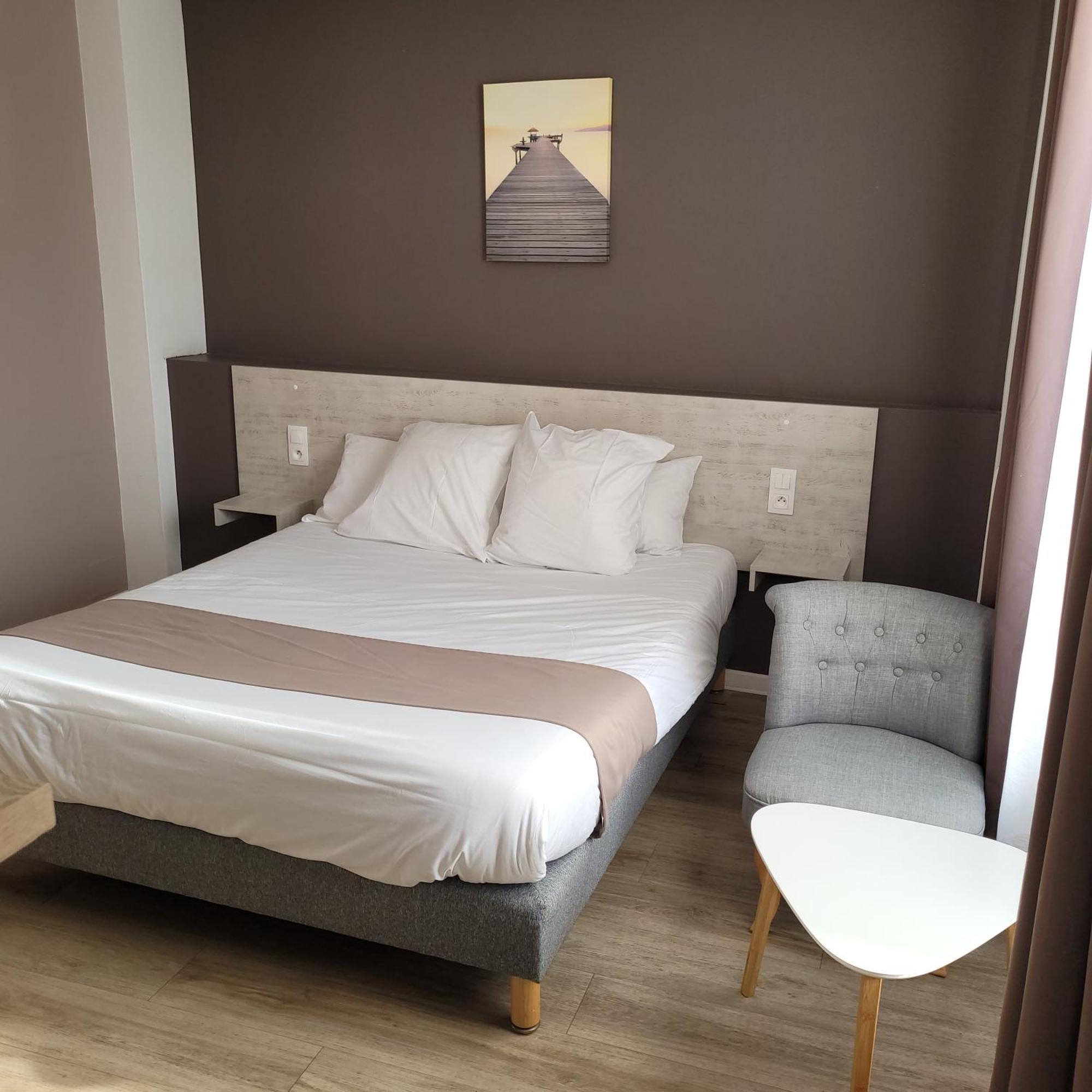 Logis Auberge Des Voyageurs Vandieres  ภายนอก รูปภาพ